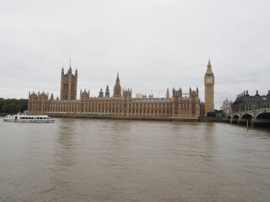 Parlamento binaları namı diğer Londra 'daki Westminster Sarayı.