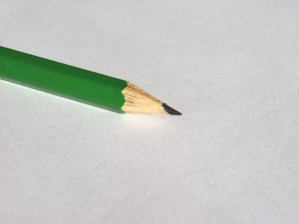 Green Pencil Blank Paper Sheet Copy Space — Stock Photo, Image