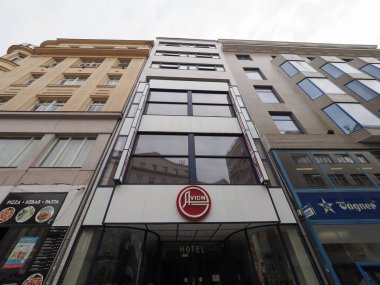 BRNO, CZECH REPUBLIC - CIRCA EPTEMBER 2022: Bohuslav Fuchs tarafından tasarlanan Hotel Avion modernist bina