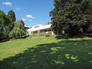 BRNO, CZECH Cumhuriyet - CIRCA SEPTEMBER 2022: Mimar Ludwig Mies van der Rohe tarafından tasarlanan Villa Tugendhat modernist ev