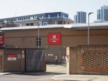 LONDON, İngiltere - CIRCA ECTOBER 2022: Kraliyet Posta Müşteri Hizmeti