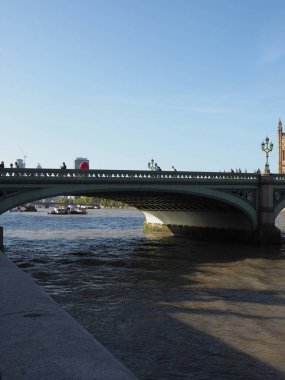 LONDON, İngiltere - CIRCA ECTOBER 2022: Parlamento Evleri Nam-ı diğer Westminster Sarayı