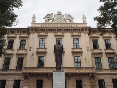 BRNO, CZECH Cumhuriyet - CIRCA SEPTEMBER 2022: Masarykova univerzita Çevirisi Masaryk Üniversitesi ve Tomas Garrigue Masaryk Heykeli