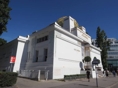 VIENNA, AUSTRIA - CIRCA 2022: 1897 dolaylarında Olbrich 'in Sosis Bölümü, Der Zeit ihre Kunst Der Kunst ihre Freiheit Ver Sacrum Her çağa sanatını her sanata kutsal bahara çeviri