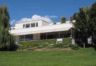 BRNO, CZECH Cumhuriyet - CIRCA SEPTEMBER 2022: Mimar Ludwig Mies van der Rohe tarafından tasarlanan Villa Tugendhat modernist ev