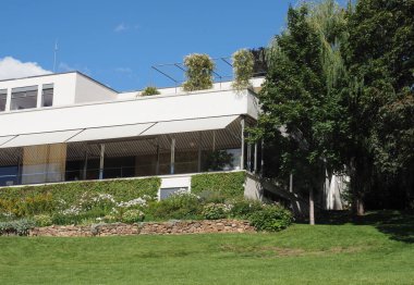 BRNO, CZECH Cumhuriyet - CIRCA SEPTEMBER 2022: Mimar Ludwig Mies van der Rohe tarafından tasarlanan Villa Tugendhat modernist ev