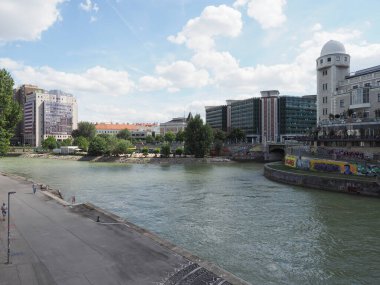 VIENNA, AUSTRIA - CIRCA SEPTEMBER 2022: Donaukanal tercümesi Tuna Kanalı su kanalı