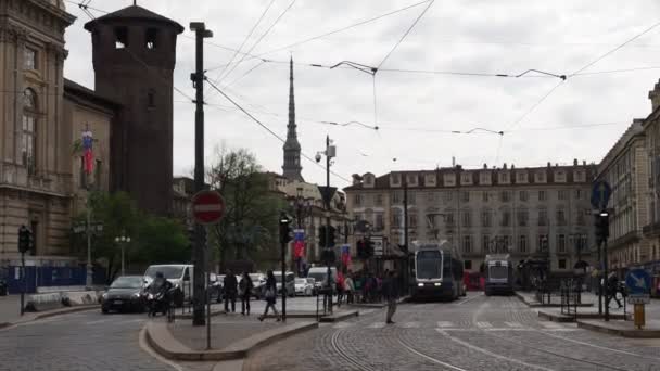 Turin イタリア Circaエイプリル2023年 ピアッツァ カステッロ広場 — ストック動画