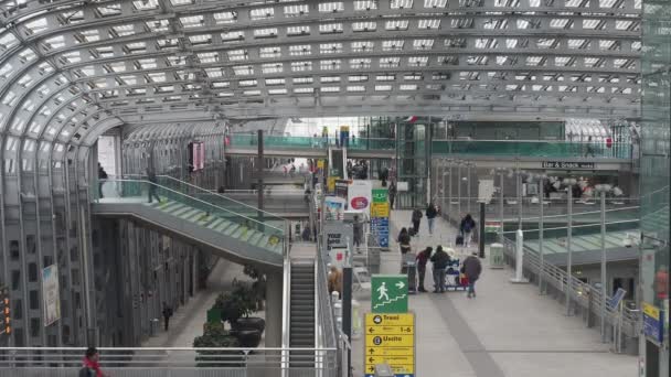 Turin Italien Circa April 2023 Bahnhof Torino Porta Susa — Stockvideo