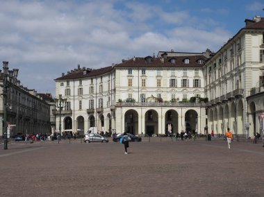 TURIN, İTALYA - CRCA Nisan 2023: Piazza Vittorio Emanuele II Meydanı