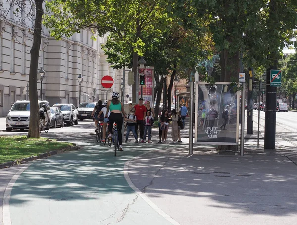 Vienna Austria Circa Eptember 2022 Wien Şehrinde Insanlar Bisiklete Biniyor — Stok fotoğraf