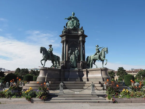 マリア テレジア デンクマール翻訳マリア テレジア記念碑彫刻家カスパル フォン ズンブッシュによる1888年頃のオーストリア ウィーン — ストック写真