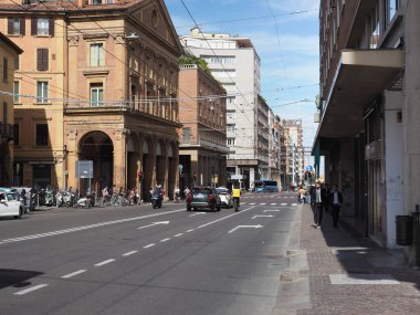 BOLOGNA, İTALYA - CIRCA EPTEMBERİ 2022: sütun portico