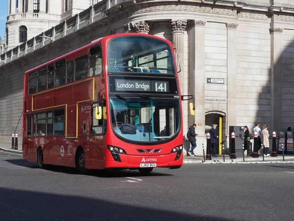 London Ngiltere Circa Ectober 2022 Kırmızı Çift Katlı Otobüs 141 — Stok fotoğraf
