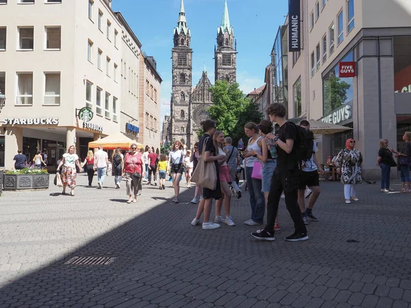 Nuernberg Alemania Circa Junio 2022 Personas Centro Ciudad —  Fotos de Stock