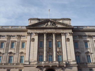 LONDON, İngiltere - CRCA ECTOBER 2022 Buckingham Sarayı