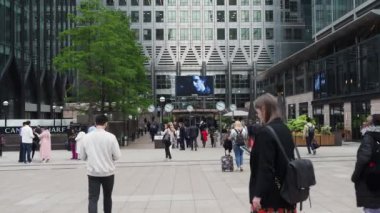 LONDON, İngiltere - 15 Haziran 2023: Canary Wharf İş Merkezi