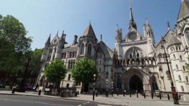 LONDON, İngiltere - 07 Haziran 2023: Kraliyet Adalet Divanı
