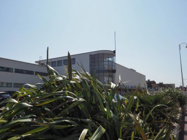 BEXHILL ON SEA, İngiltere - HAZİRAN 05, 2023: De La Warr Pavyonu