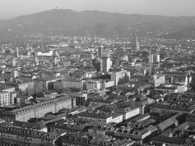 İtalya 'nın Torino kentinin hava manzarası. Piazza Castello meydanı siyah beyaz.