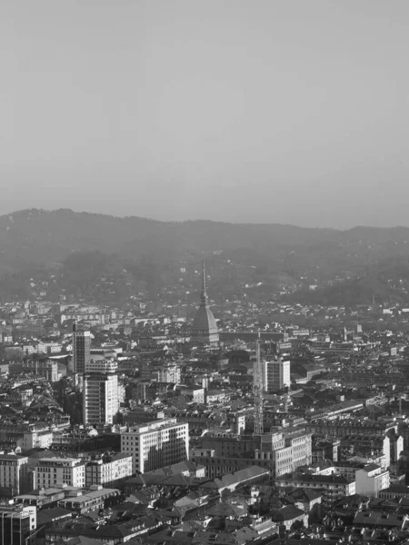 意大利都灵市的空中景观 广场上有黑白相间的卡斯特洛广场 — 图库照片