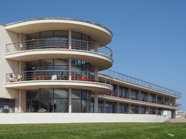 BEXHILL ON SEA, İngiltere - HAZİRAN 05, 2023: De La Warr Pavyonu