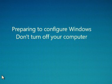 REDMONT, ABD - 11 Temmuz 2023: Microsoft Windows güncelleme ekran görüntüsü
