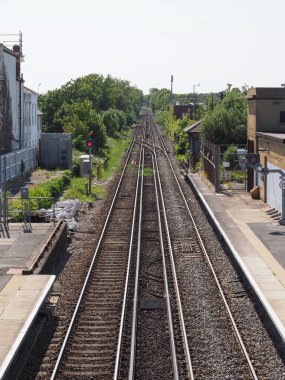 İngiltere, Bexhill 'deki tren rayları.