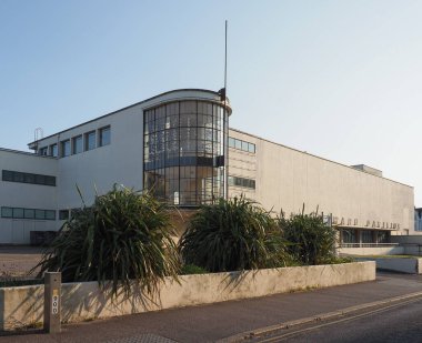 BEXHILL ON SEA, İngiltere - HAZİRAN 05, 2023: De La Warr Pavyonu