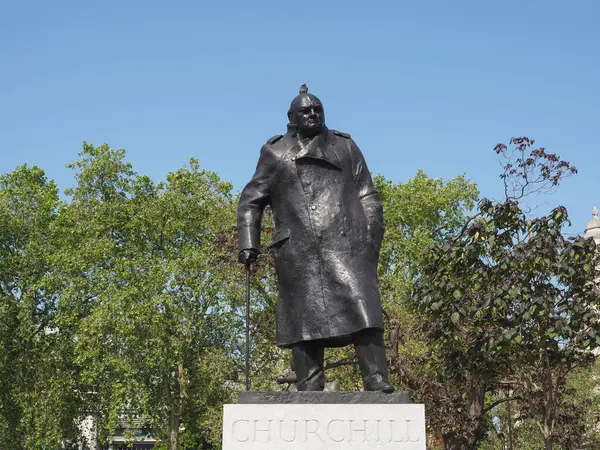 London Großbritannien Juni 2023 Statue Von Winston Churchill Auf Dem — Stockfoto