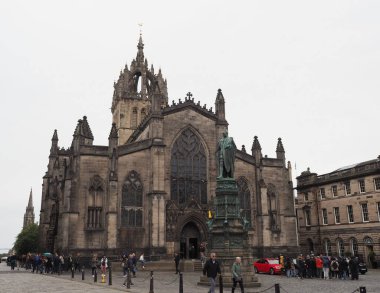 EDINBURGH, İngiltere - 15 Eylül 2023: St Giles Katedrali namı diğer Edinburgh Yüksek Kirk