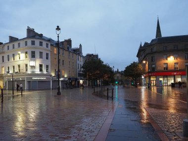 İngiltere, Dundee 'de gece High Street' te.