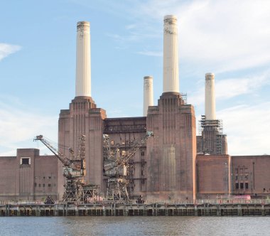 İngiltere 'de Londra' daki Battersea Elektrik İstasyonu