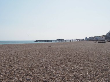 Hastings, İngiltere plajı manzaralı.