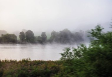 River Tay İskoç ovalarında Dundee ve Perth arasında