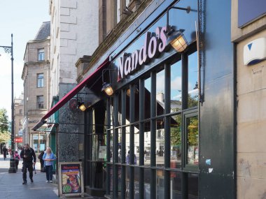DUNDEE, İngiltere - 12 Eylül 2023 Nando 'nun Restoran Tabelası