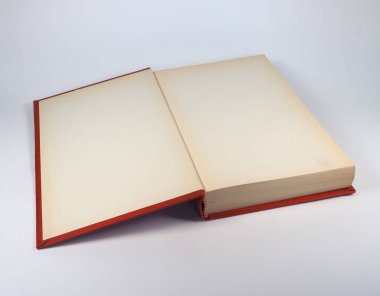 Kitabı kopyalama alanı olan beyaz arkaplan üzerinde aç