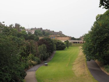 EDINBURGH, İngiltere - 15 Eylül 2023: Mound Hill Manzarası