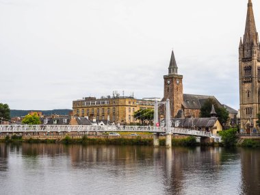 INVERNESS, İngiltere - 13 Eylül 2023: Ness Nehri Görünümü