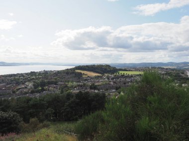 Dundee, İngiltere 'deki Dundee Law tepesinden Dundee' nin hava görüntüsü.