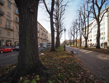 TURIN, İtalya - 28 Kasım 2023 Corso Siccardi Bulvarı