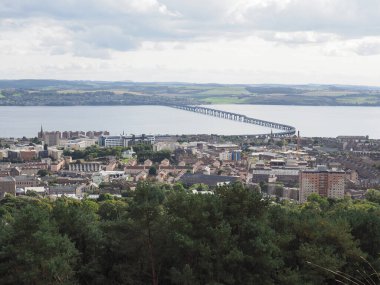 Dundee, İngiltere 'deki Dundee Law tepesinden Dundee' nin hava görüntüsü.