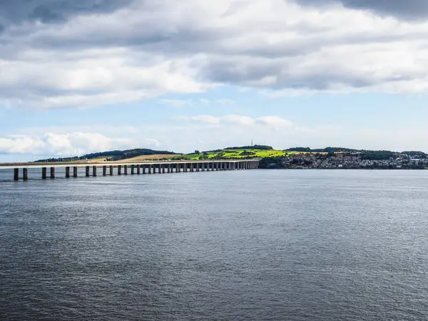 Tay 'deki Newport şehri Dundee' den görüldü.