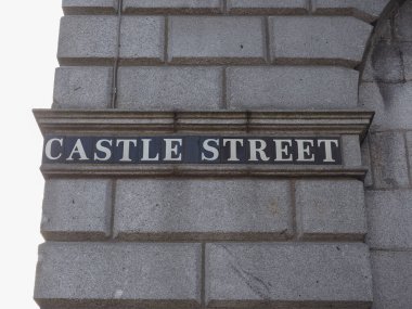 Aberdeen, İngiltere 'deki Castle Street tabelası.