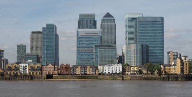 Londra, İngiltere 'deki Canary Wharf iş merkezi Greenwich' ten görüldü.