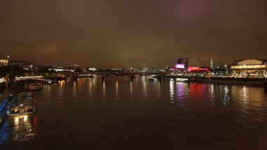 Thames Nehri Londra 'nın panoramik manzarası