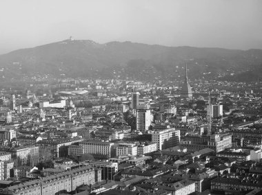 İtalya 'nın Torino kentinin hava manzarası. Piazza Castello meydanı siyah beyaz.