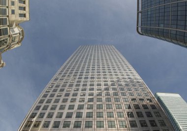 Londra, İngiltere 'deki Canary Wharf iş merkezi balık gözüyle görülüyor.