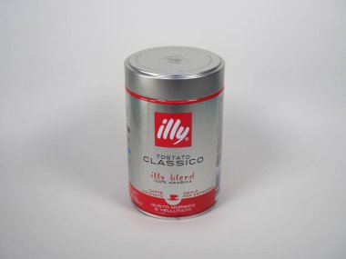 TRIESTE, İTALYA - 13 Kasım 2024: Illy kahvesi