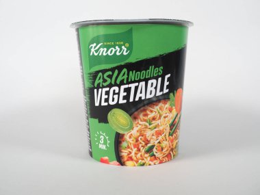 STUTTGART, ALMANY - 17 Kasım 2024 Knorr Asia noodles Sebze